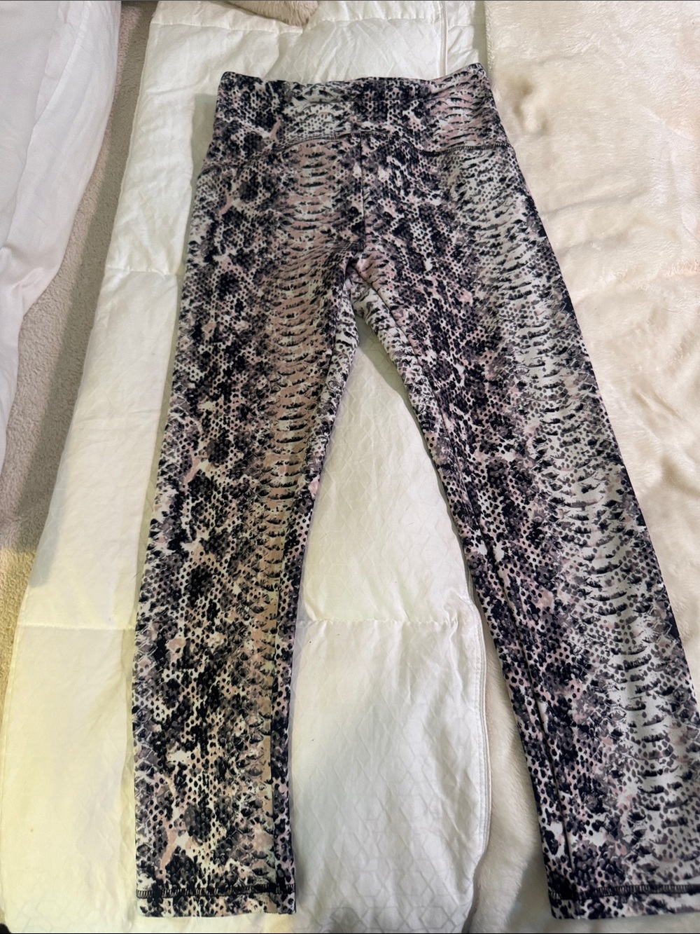 Marika Snake-Print Leggings in Black, Gray, Pink